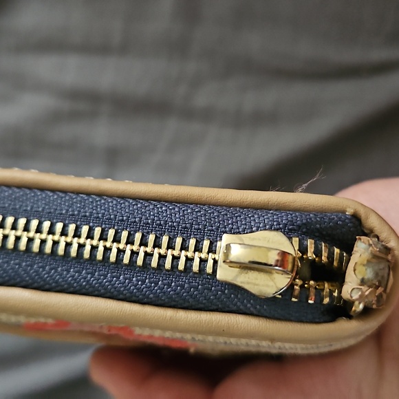 Spartina 449 Floral Embroidered Wristlet‎ Wallet - Picture 6 of 6